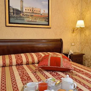 *** Bed & Breakfast Residenza Goldoni Italia